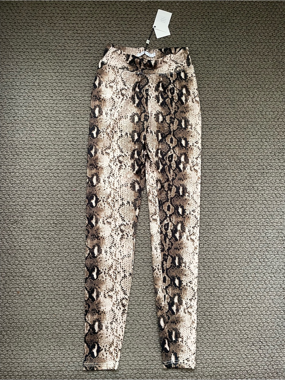 By Egreis Egi Leggings in Tan - Picture 3 of 5
